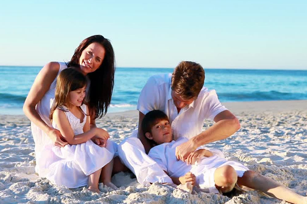 Familia en la playa